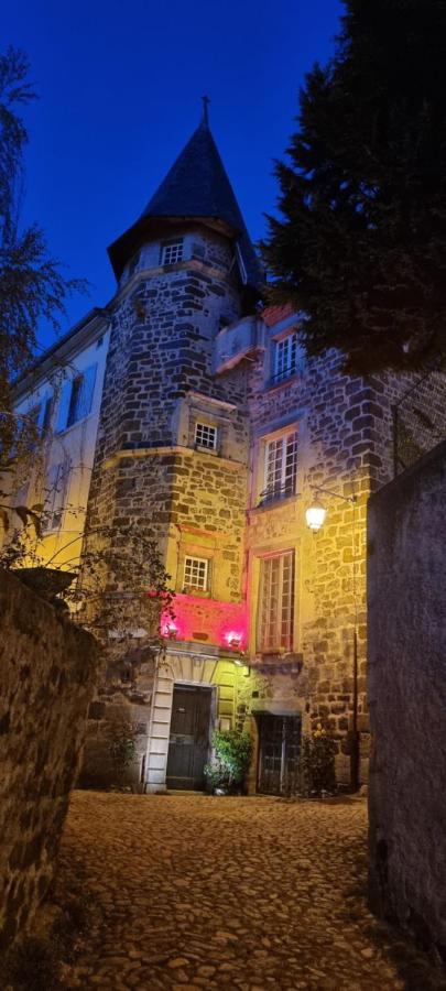 Maison Au Loup - Superbe Ancien Hotel Particulier Du Xvie Siecle Au Coeur De La Vieille Ville Du Puy Le Puy-en-Velay Ngoại thất bức ảnh